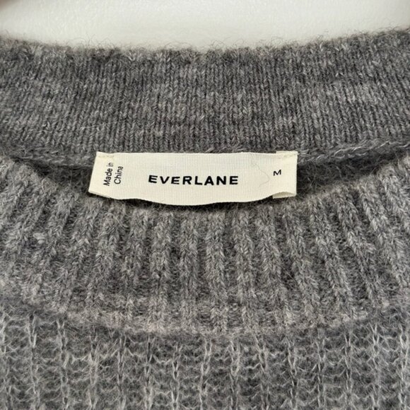 NWOT Everlane The Cocoon Crew in Alpaca Size Medium - Picture 9 of 12